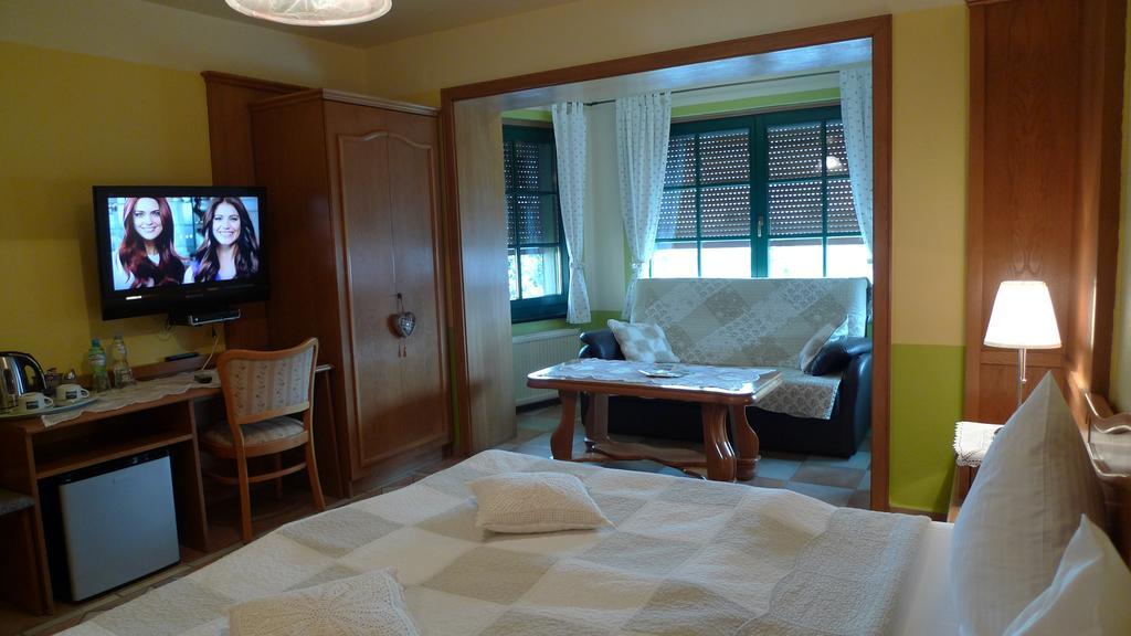Gosciniec Stara Kuznia Hotel Debska Kuznia Phòng bức ảnh