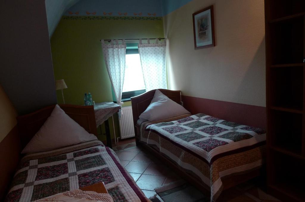 Gosciniec Stara Kuznia Hotel Debska Kuznia Phòng bức ảnh