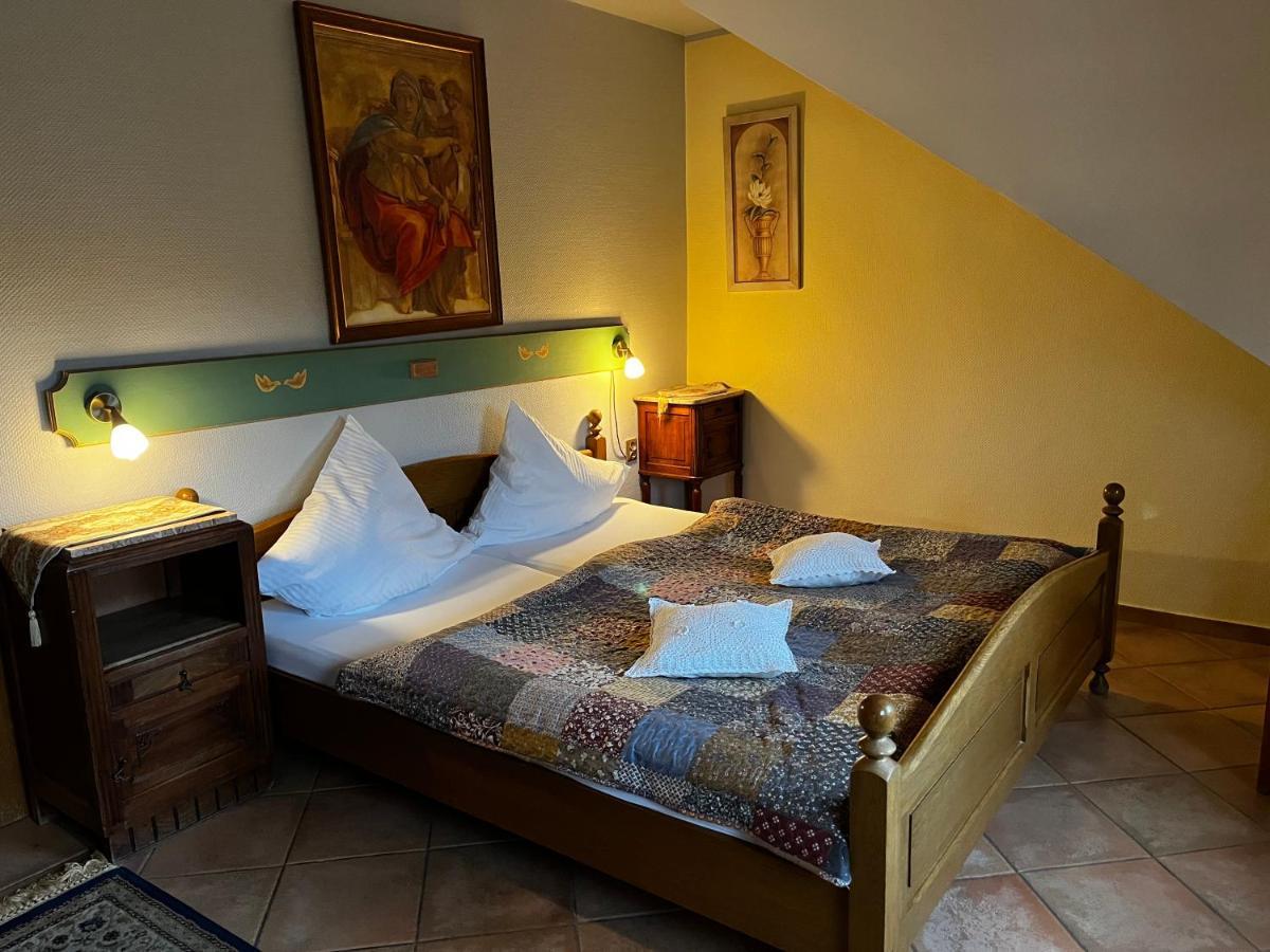 Gosciniec Stara Kuznia Hotel Debska Kuznia Ngoại thất bức ảnh