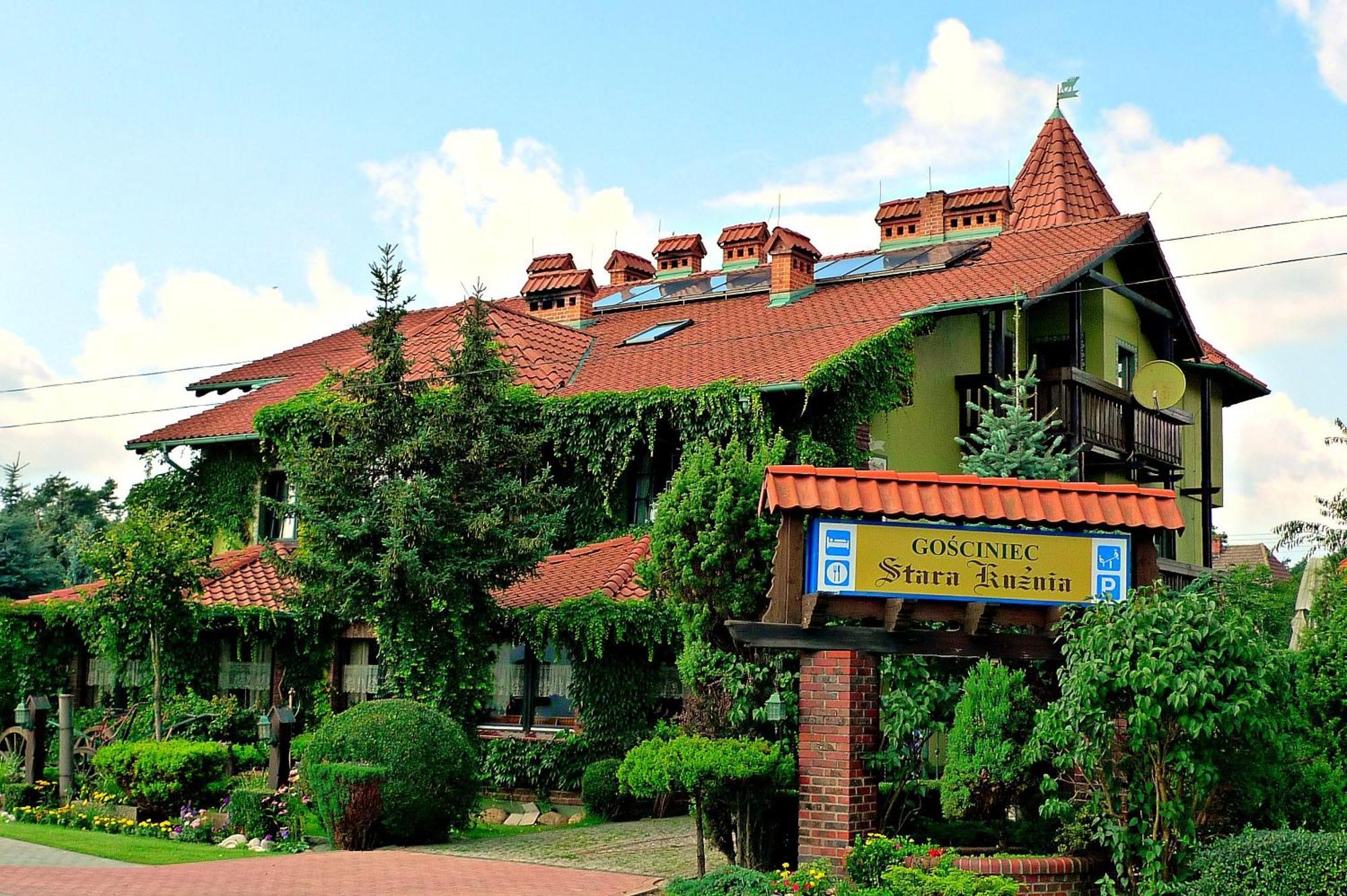 Gosciniec Stara Kuznia Hotel Debska Kuznia Ngoại thất bức ảnh