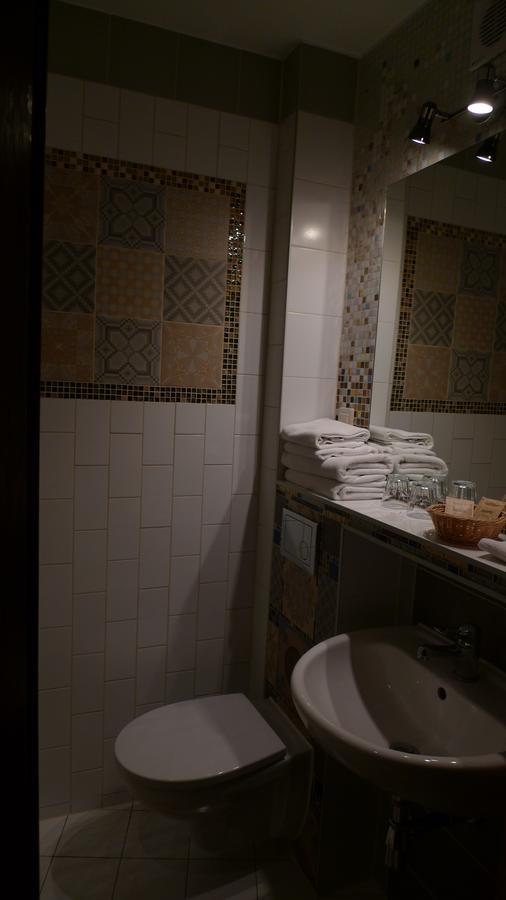 Gosciniec Stara Kuznia Hotel Debska Kuznia Ngoại thất bức ảnh