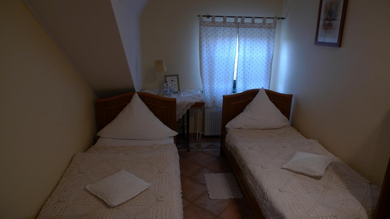 Gosciniec Stara Kuznia Hotel Debska Kuznia Ngoại thất bức ảnh